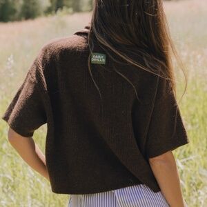 Daily Drills SINGLE BUTTON SWEATER & SCARF SET in color Coco